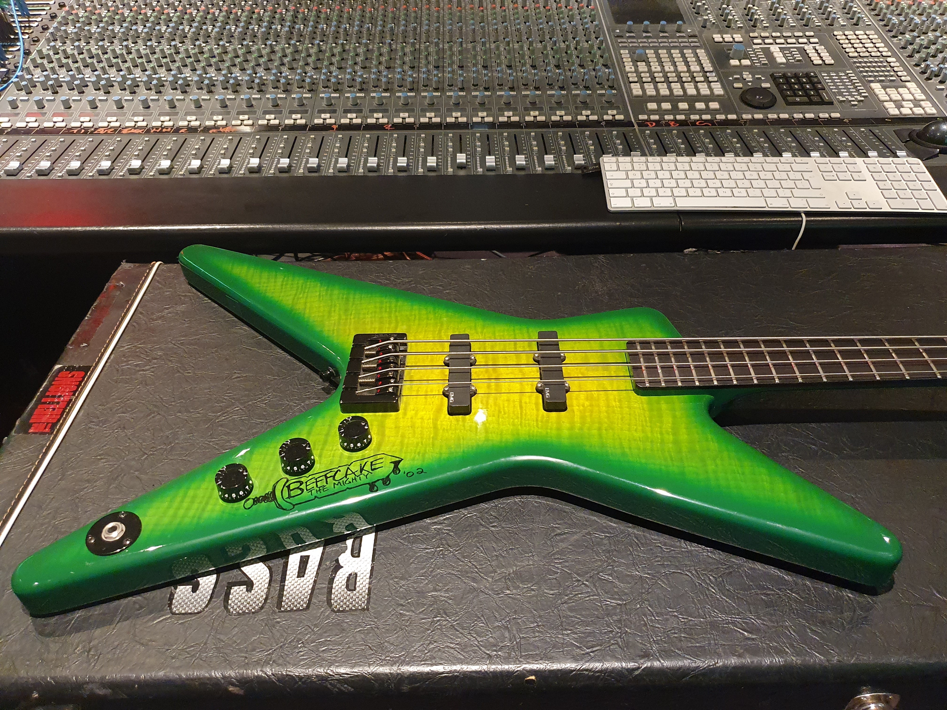 Washburn Dime Slime DB2000 Dimebag Darrell Pantera USA Custom Shop American Signature Bass Guitar D3 Artist Owned Signed by GWAR!