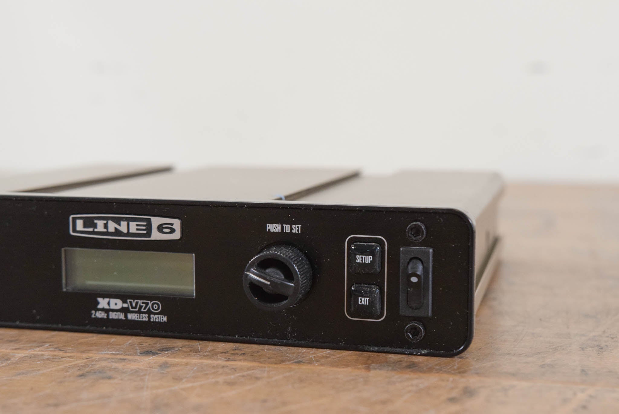 Line 6 RX212 XD-V70 Digital Wireless Mic Receiver (NO POWER SUPPLY)