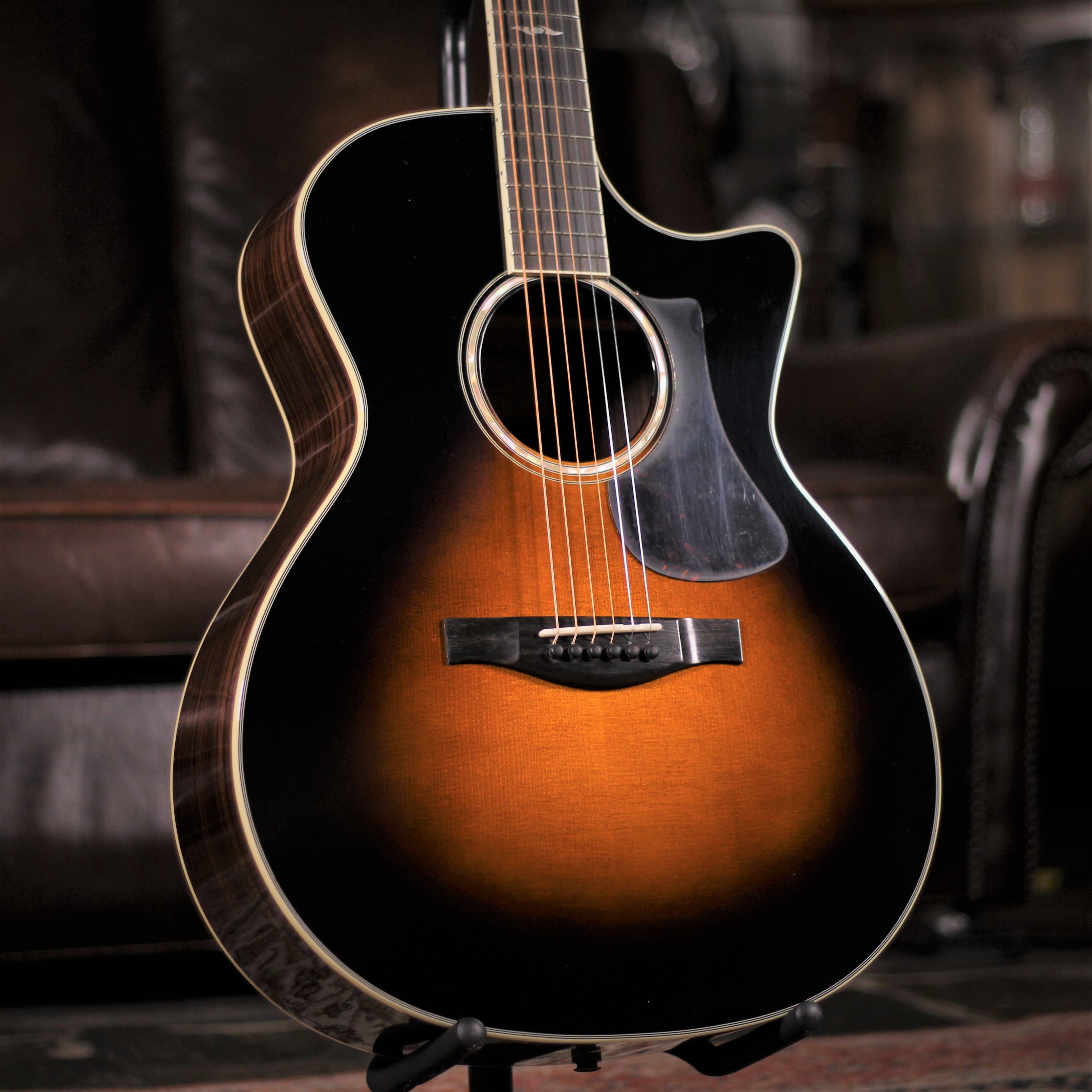 Eastman AC422CE Sunburst angled