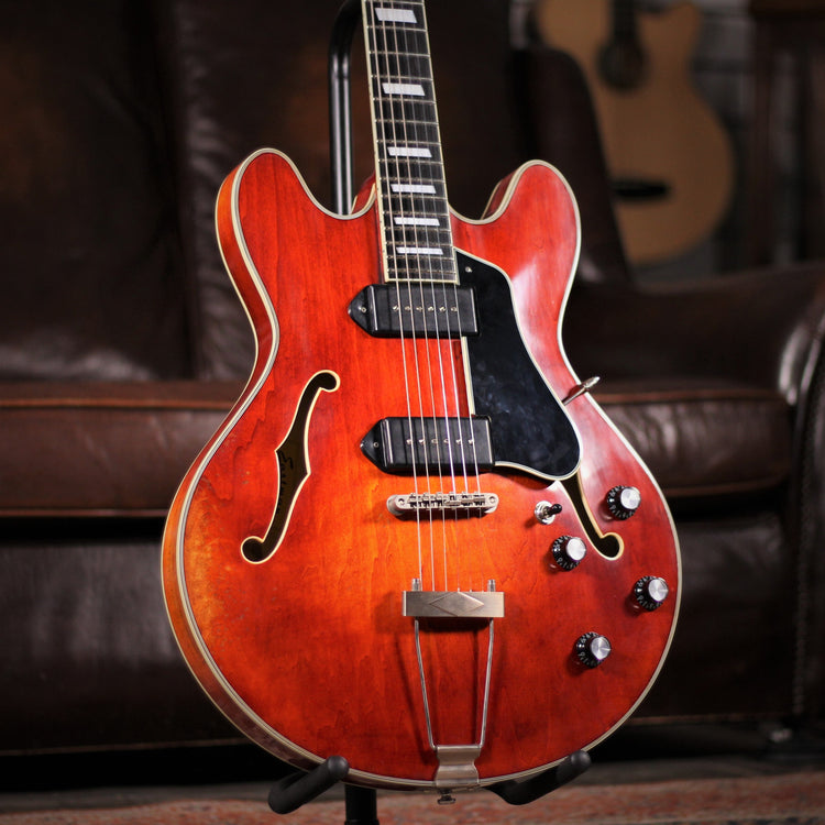 Eastman T64/V-T Antique Classic angled