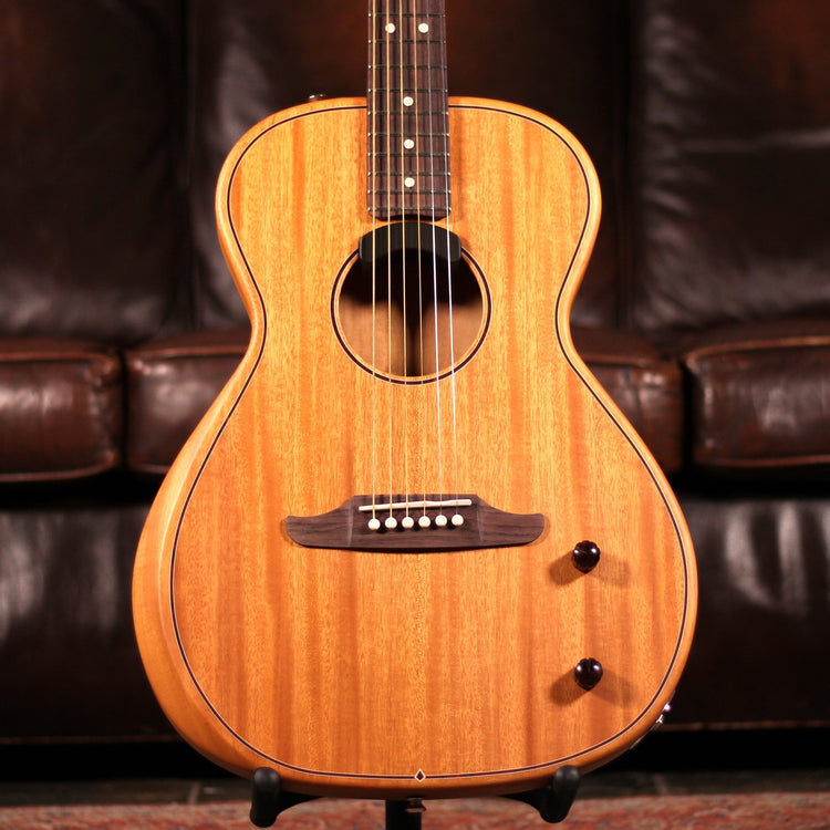 Fender Highway Parlor Mahogany