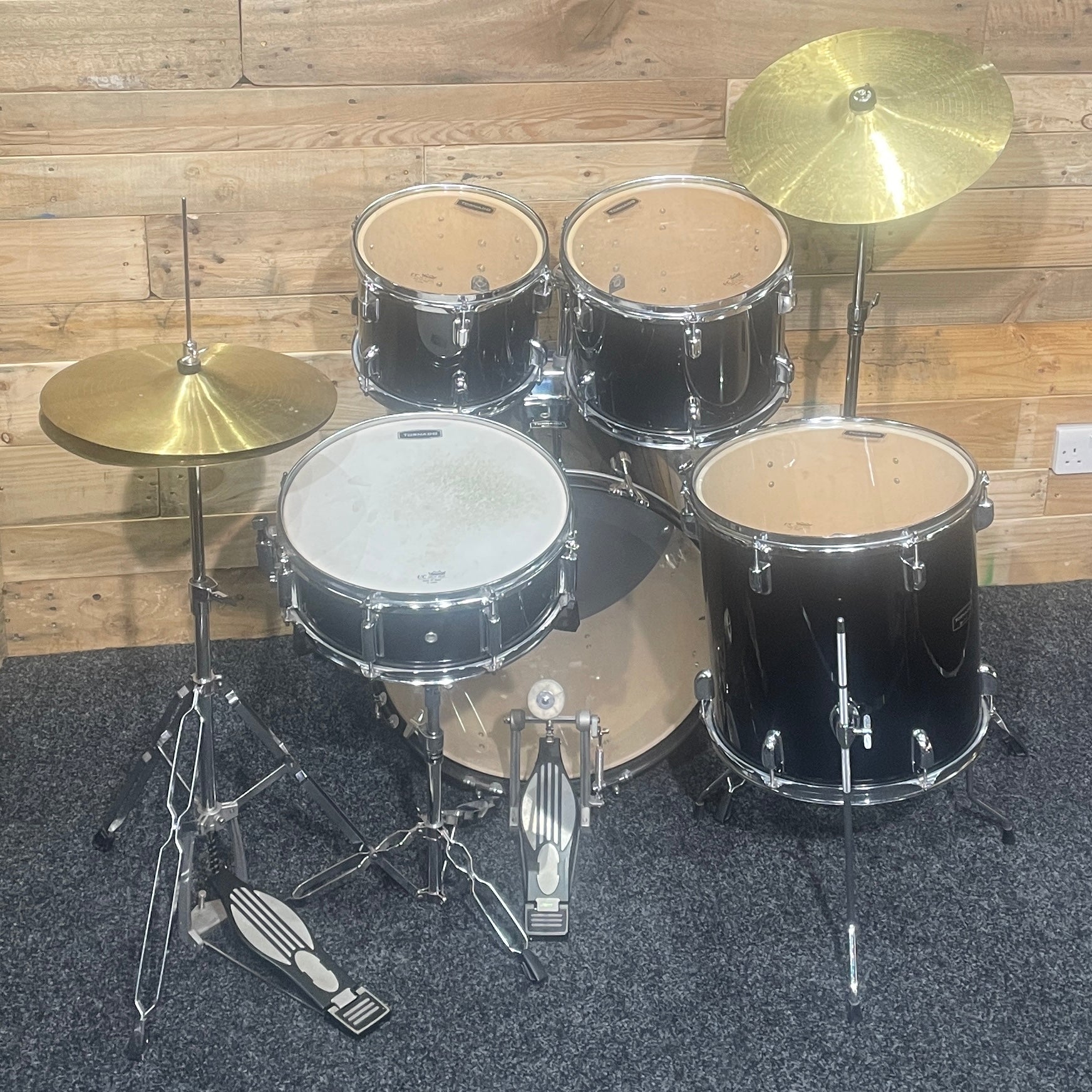 Pre-Owned Mapex Tornado 20" Fusion in Black