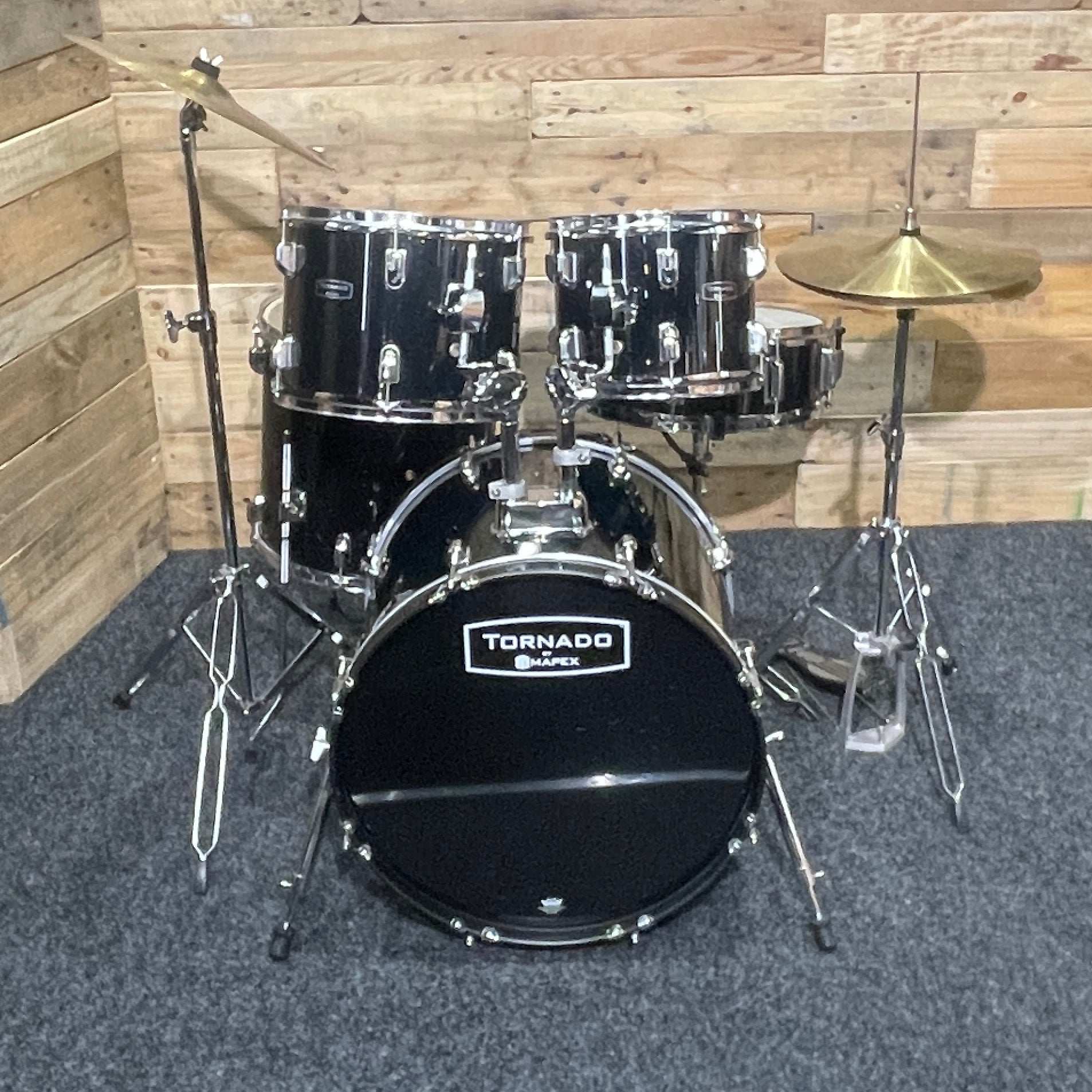 Pre-Owned Mapex Tornado 20" Fusion in Black