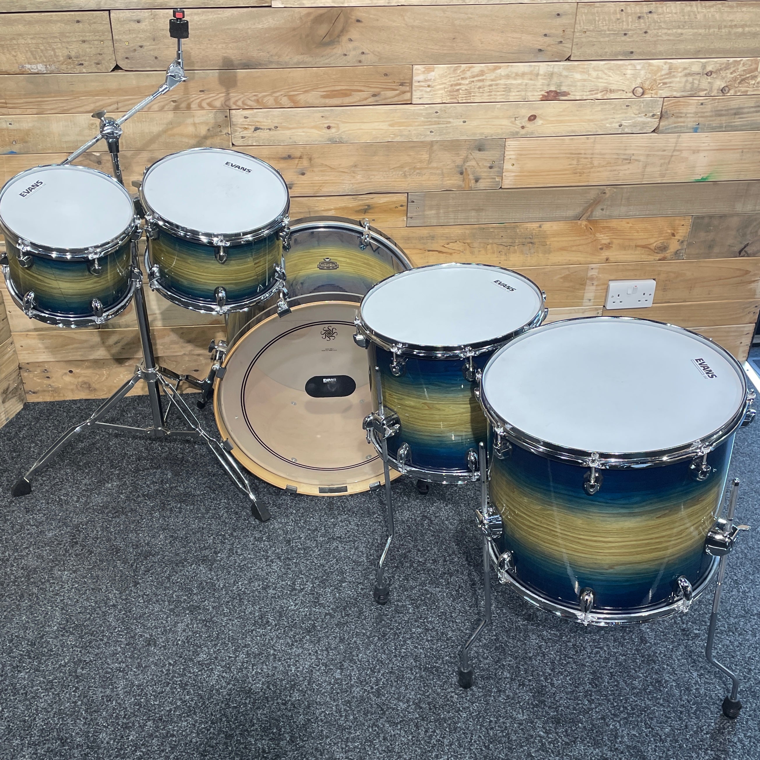 Pre-Owned Mapex Armory 5 Piece 22" Studio in Rainforest Burst