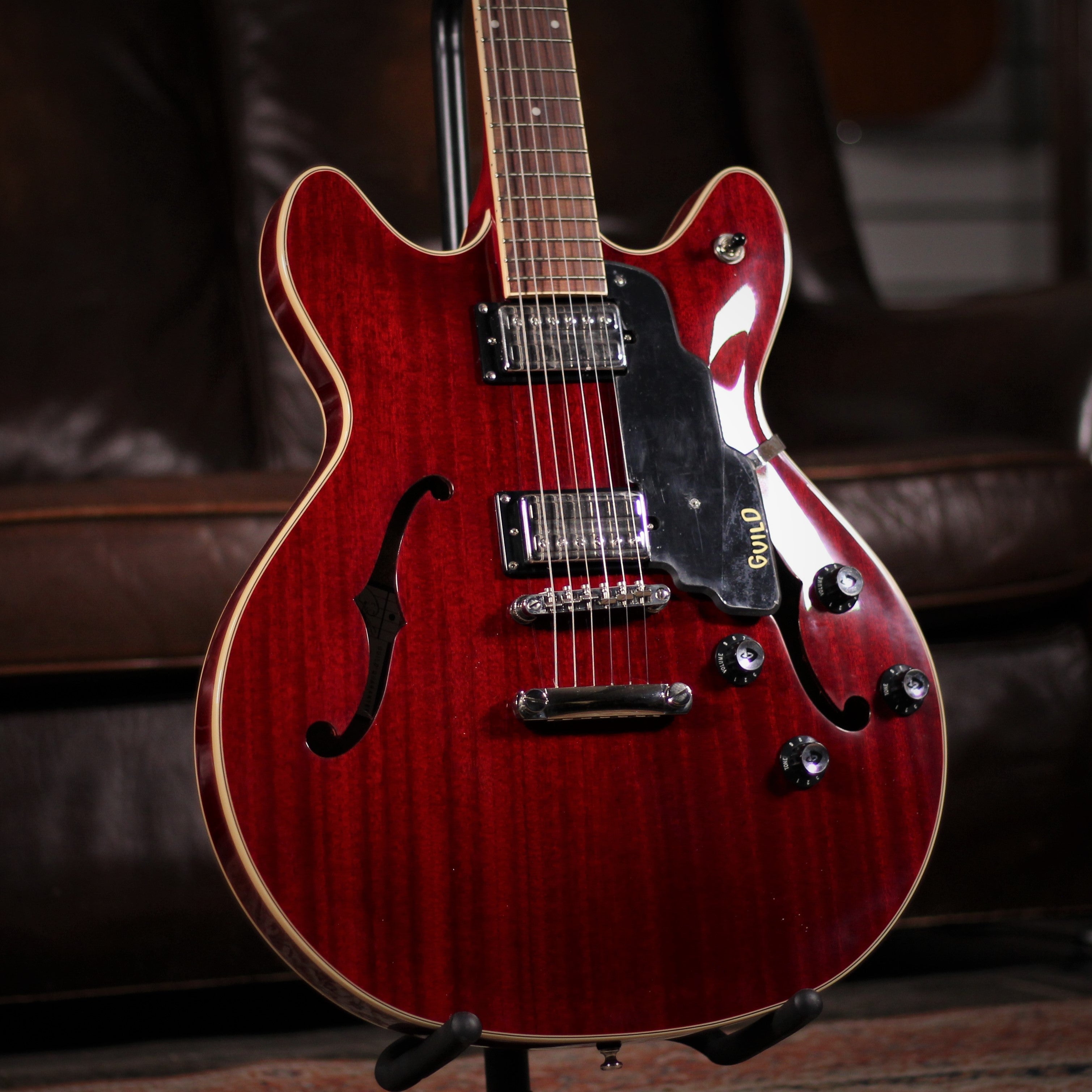 Guild Starfire I DC Cherry Red angled