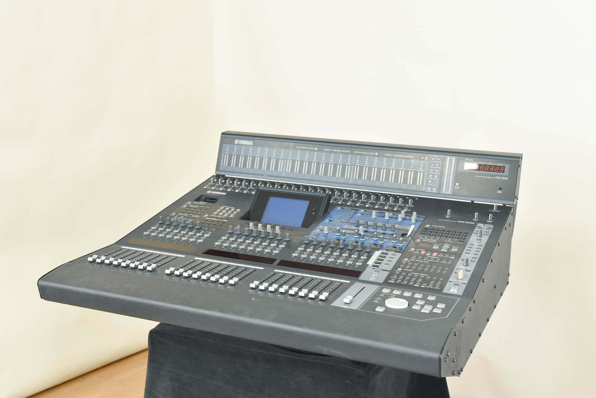 Yamaha DM2000 24-Channel Digital Audio Console