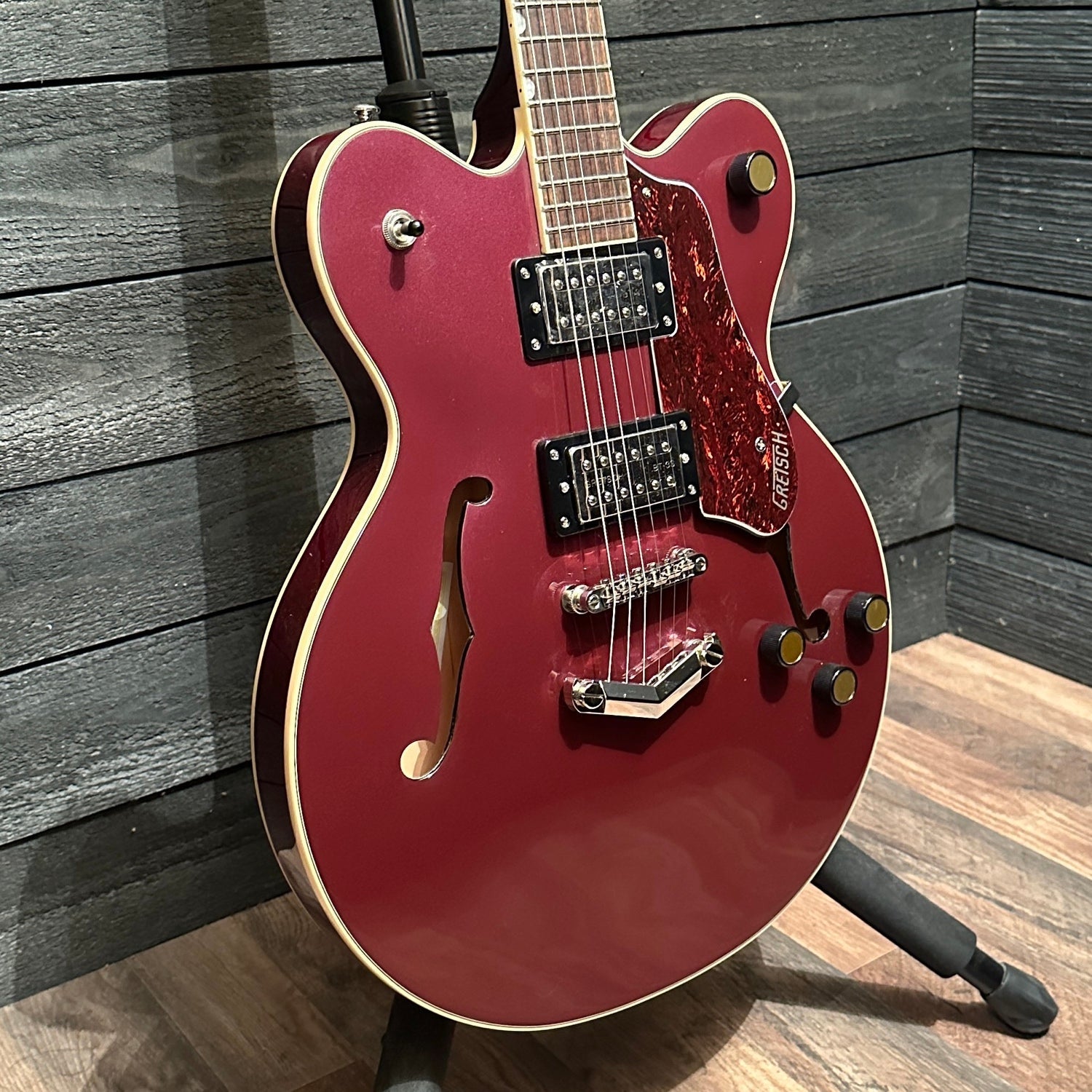 Gretsch G2622T Streamliner Center Block Double-Cut Bigsby Semi Hollow Body Electric Guitar - Red