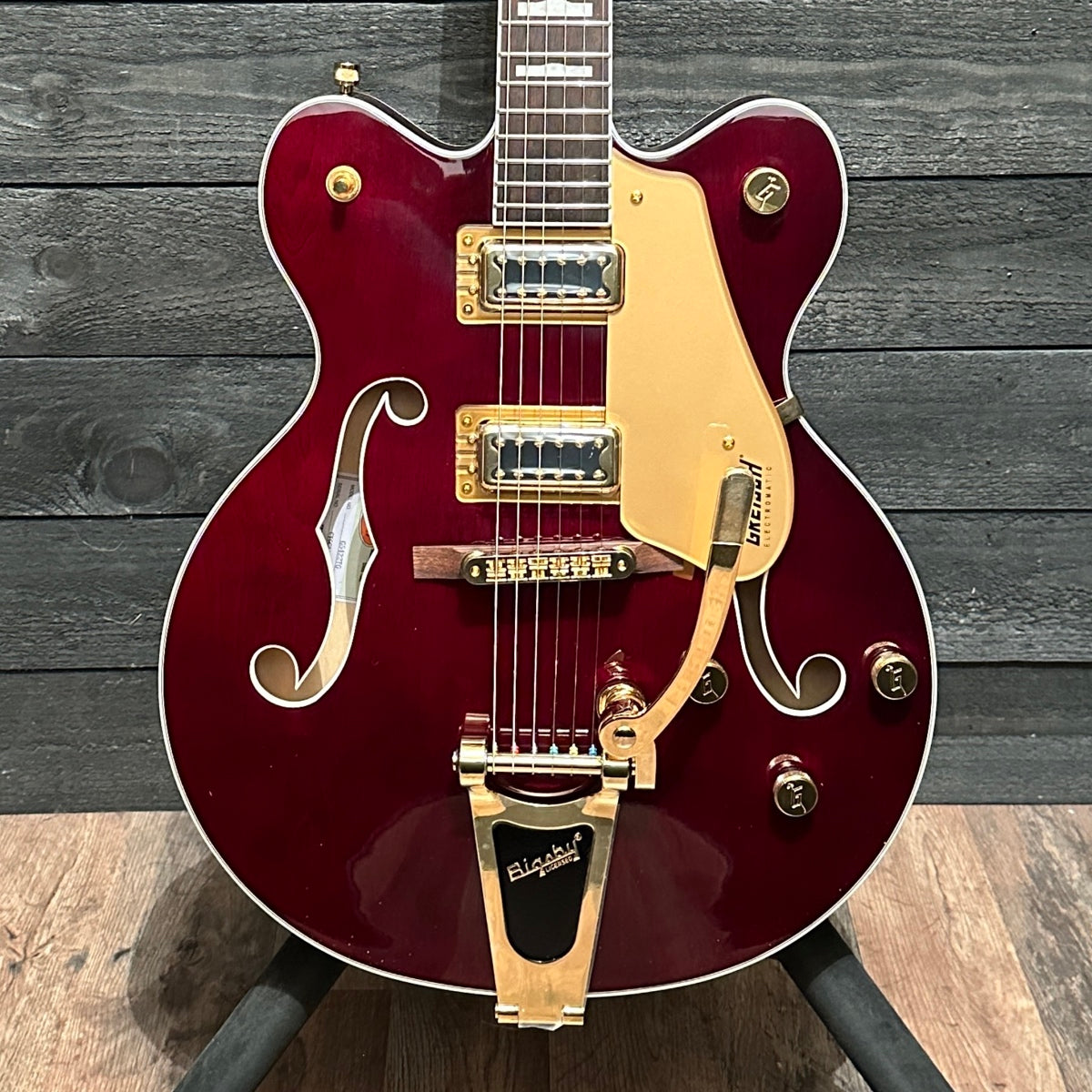 Gretsch G5422TG Electromatic Classic Hollow Body Double-Cut with Bigsby Electric Guitar - Walnut Stain