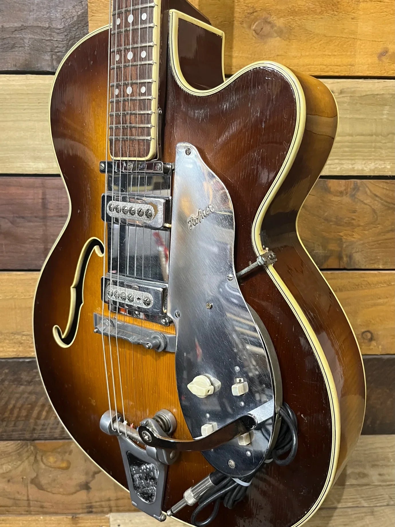 Hofner President Sunburst 1960 With Bigsby and Vintage Pickups