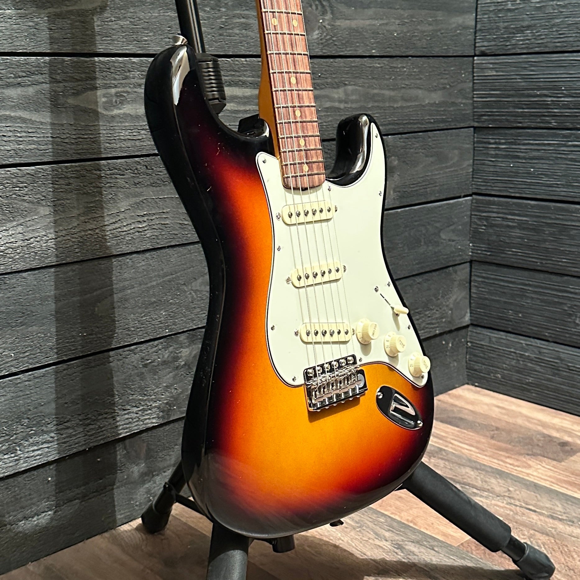 Fender American Vintage II 1961 Stratocaster USA Electric Guitar - Sunburst