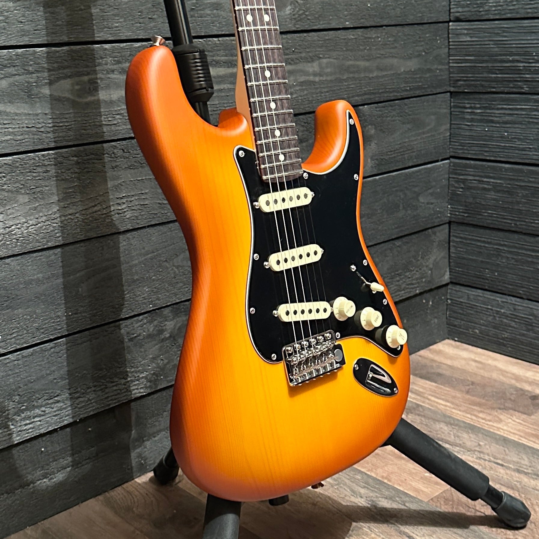 Fender Limited Edition American Performer Timber Stratocaster USA Electric Guitar - Honey Burst