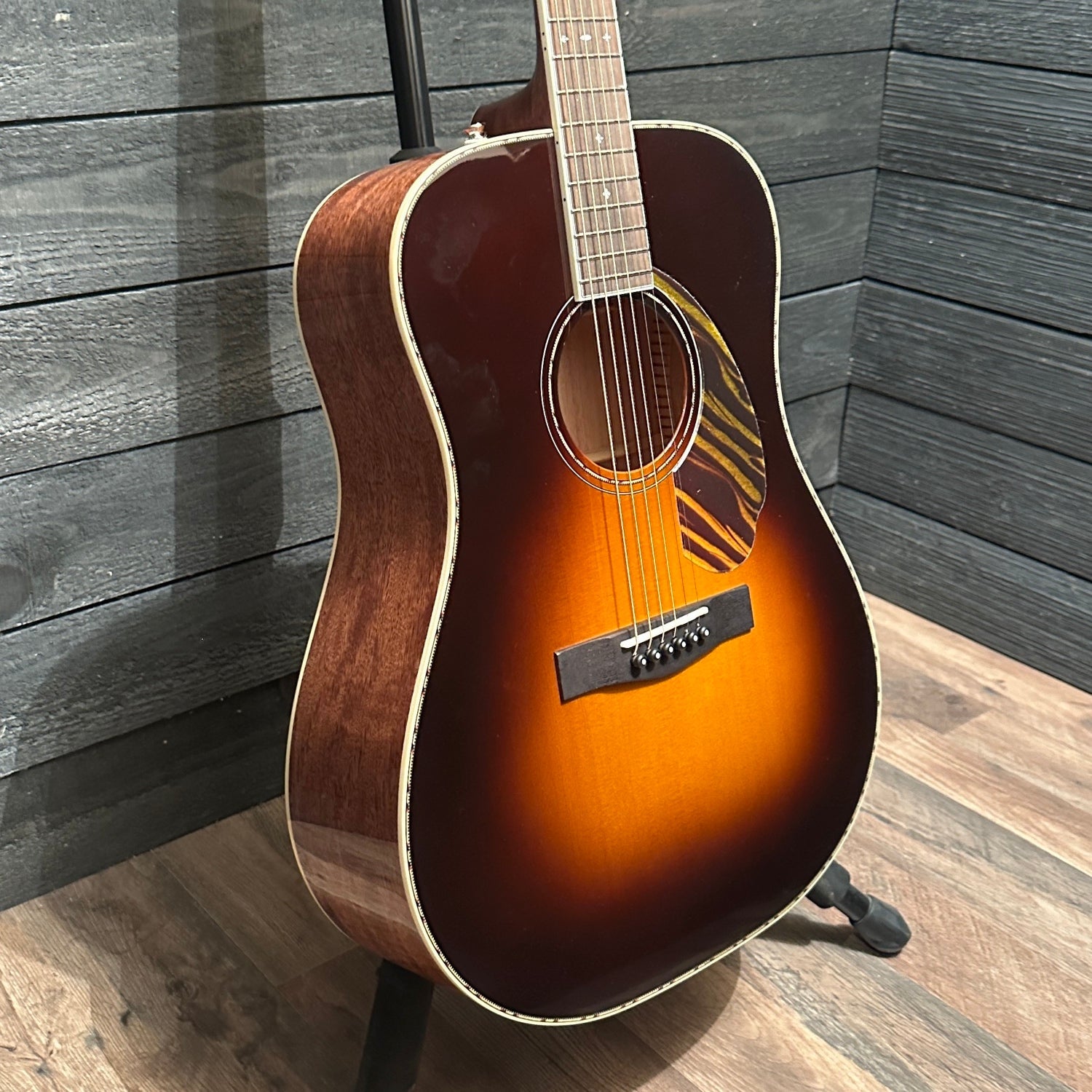 Fender PD-220E Dreadnought Acoustic Electric Guitar w/ Case - Sunburst