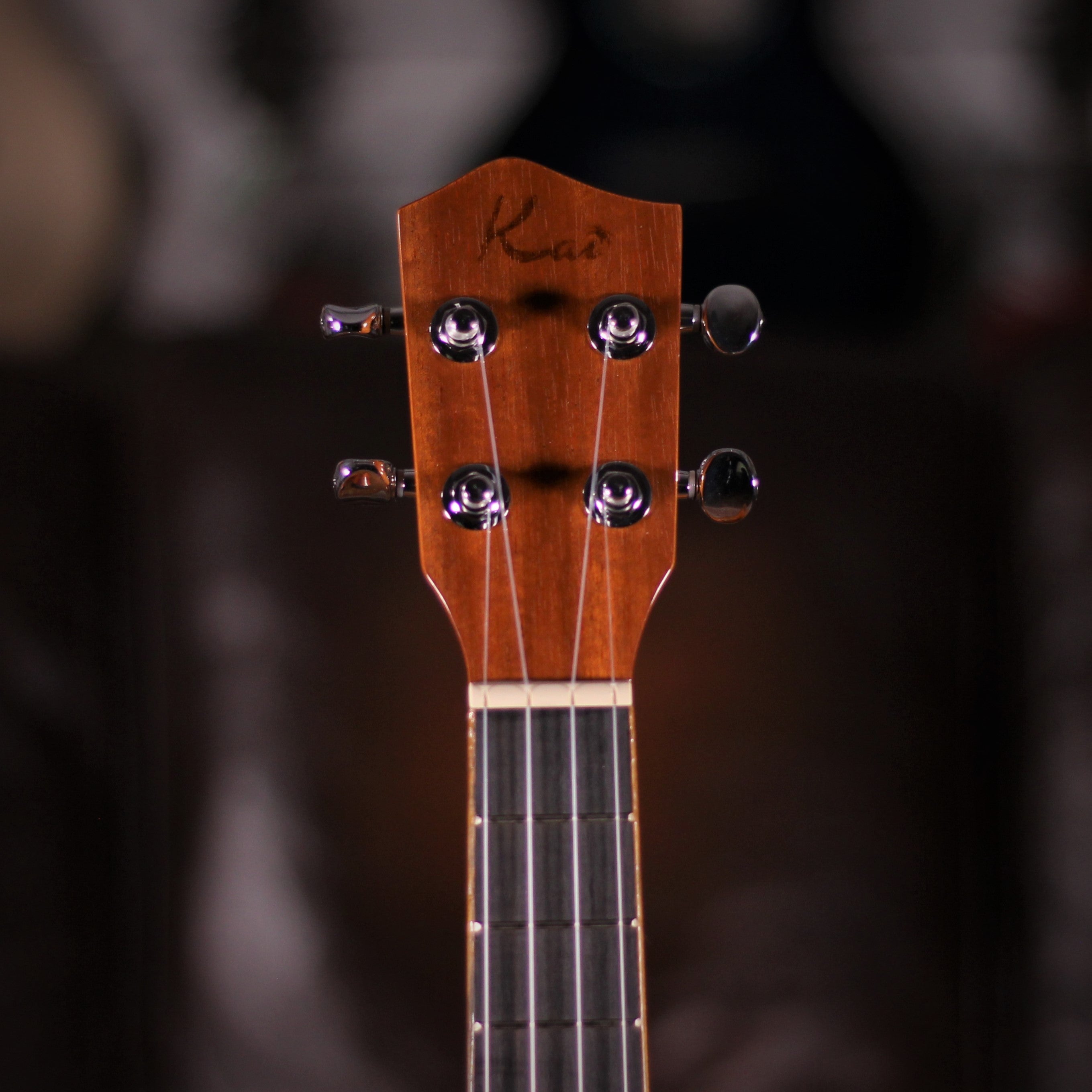 Kai KT-100 Tenor Uke headstock