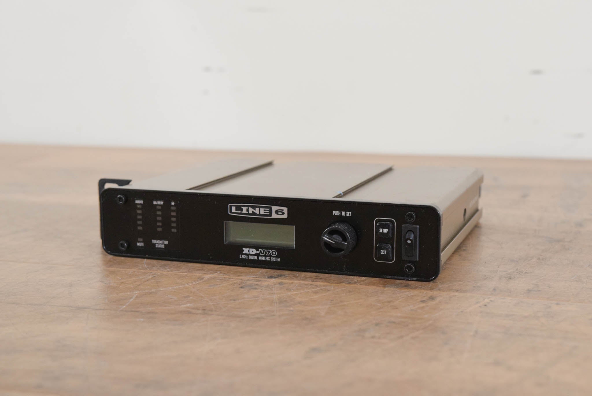 Line 6 RX212 XD-V70 Digital Wireless Mic Receiver (NO POWER SUPPLY)