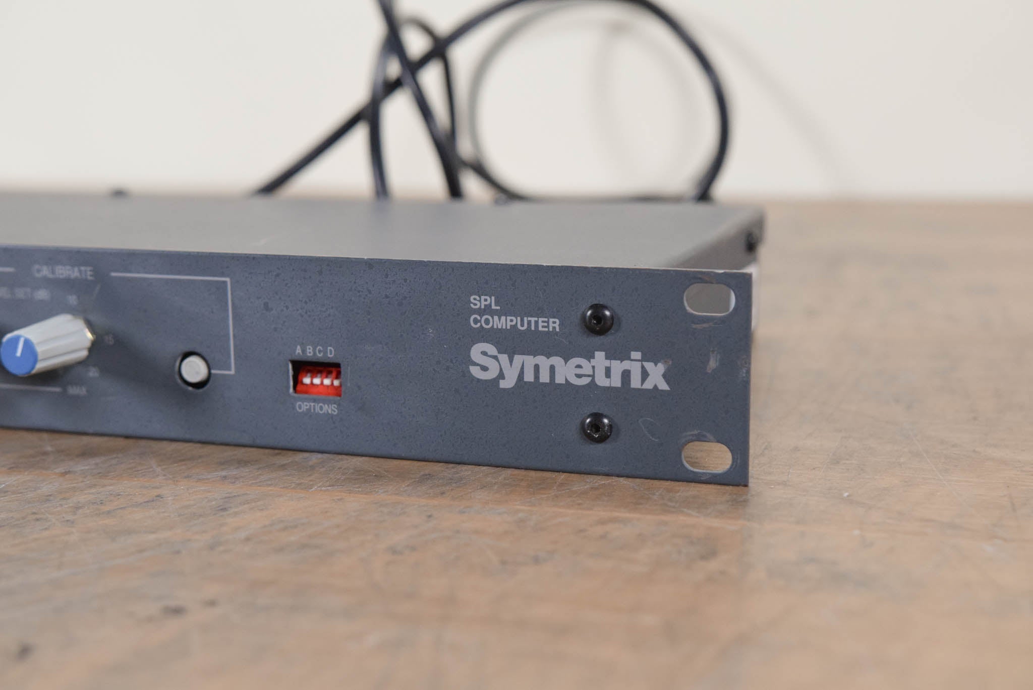 Symetrix 572 SPL Computer