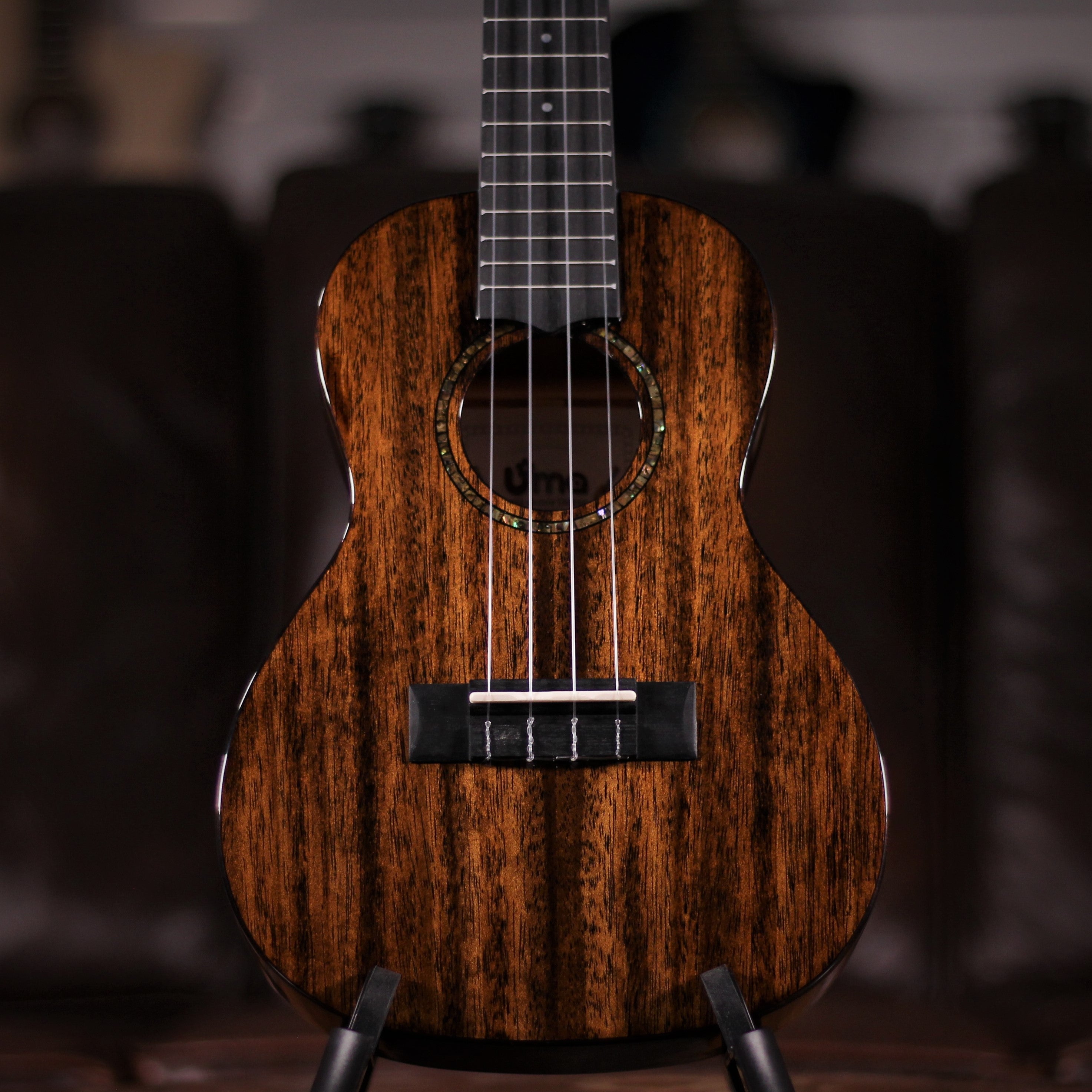 Uma UK-20SC Black Concert Ukulele