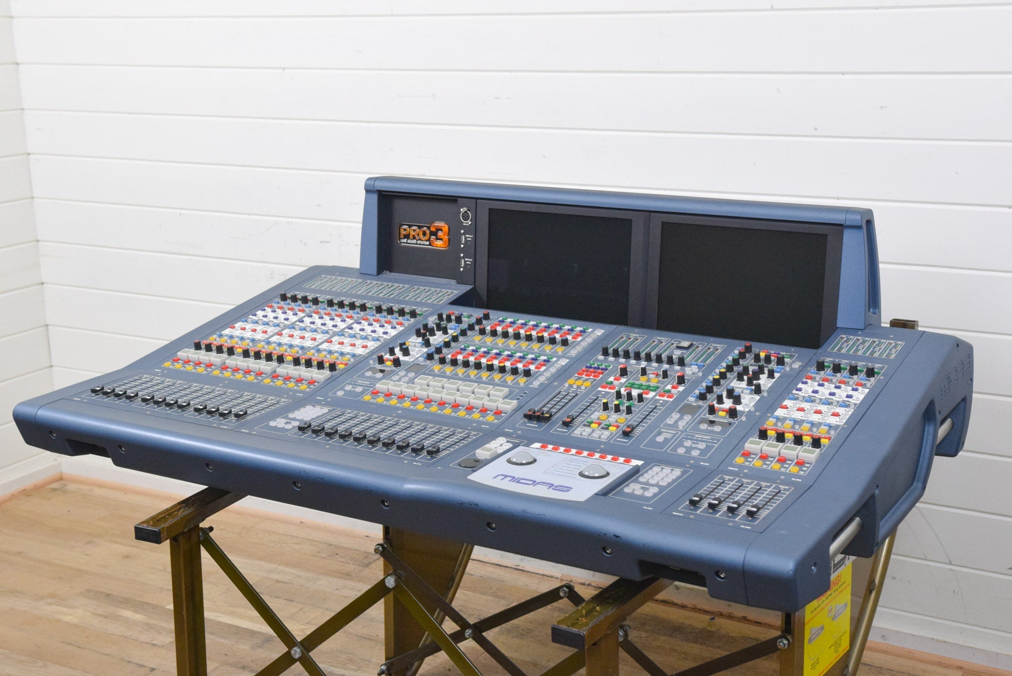 Midas PRO3 Live Audio Mixing Console