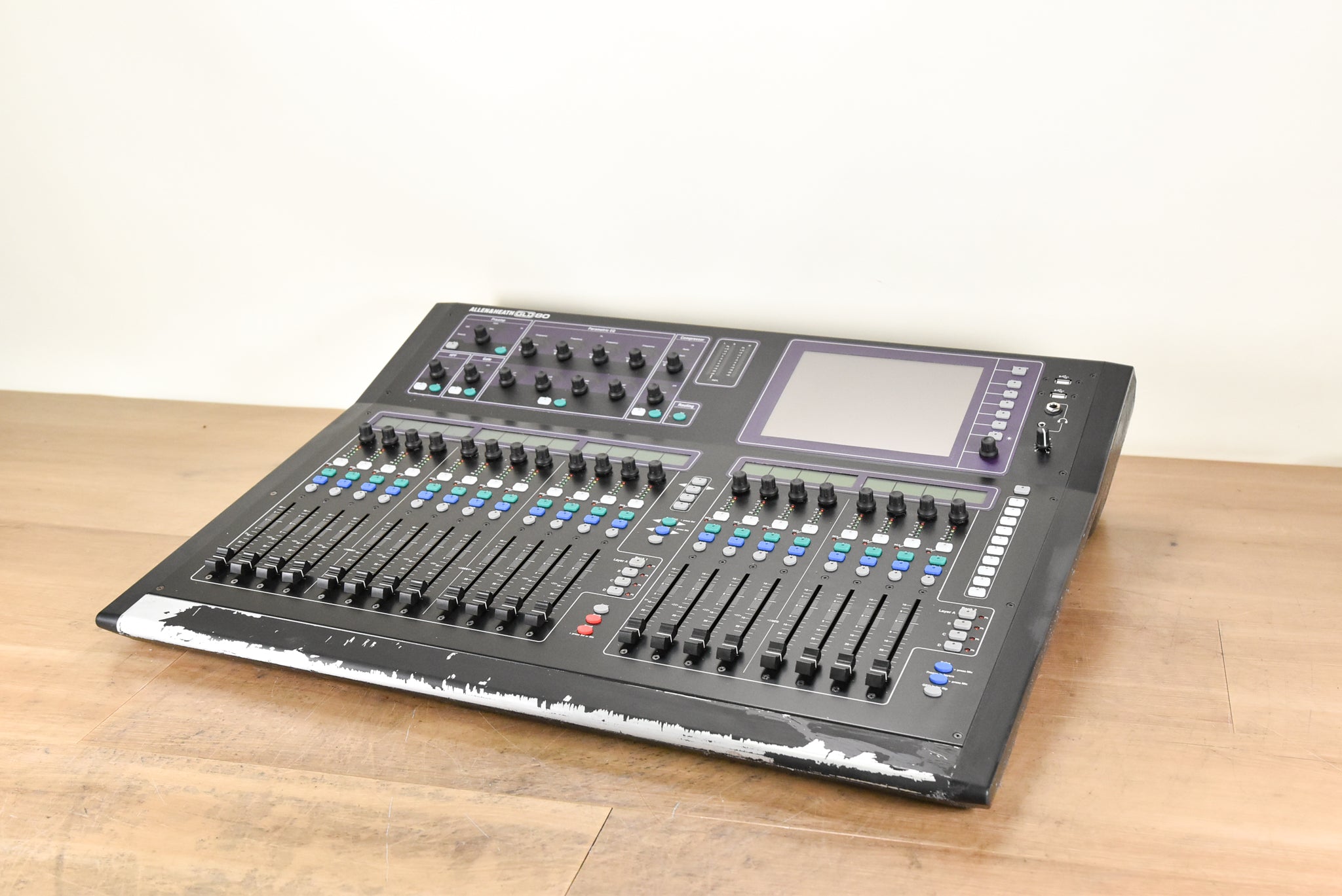 Allen & Heath GLD-80 Digital Audio Mixing Surface