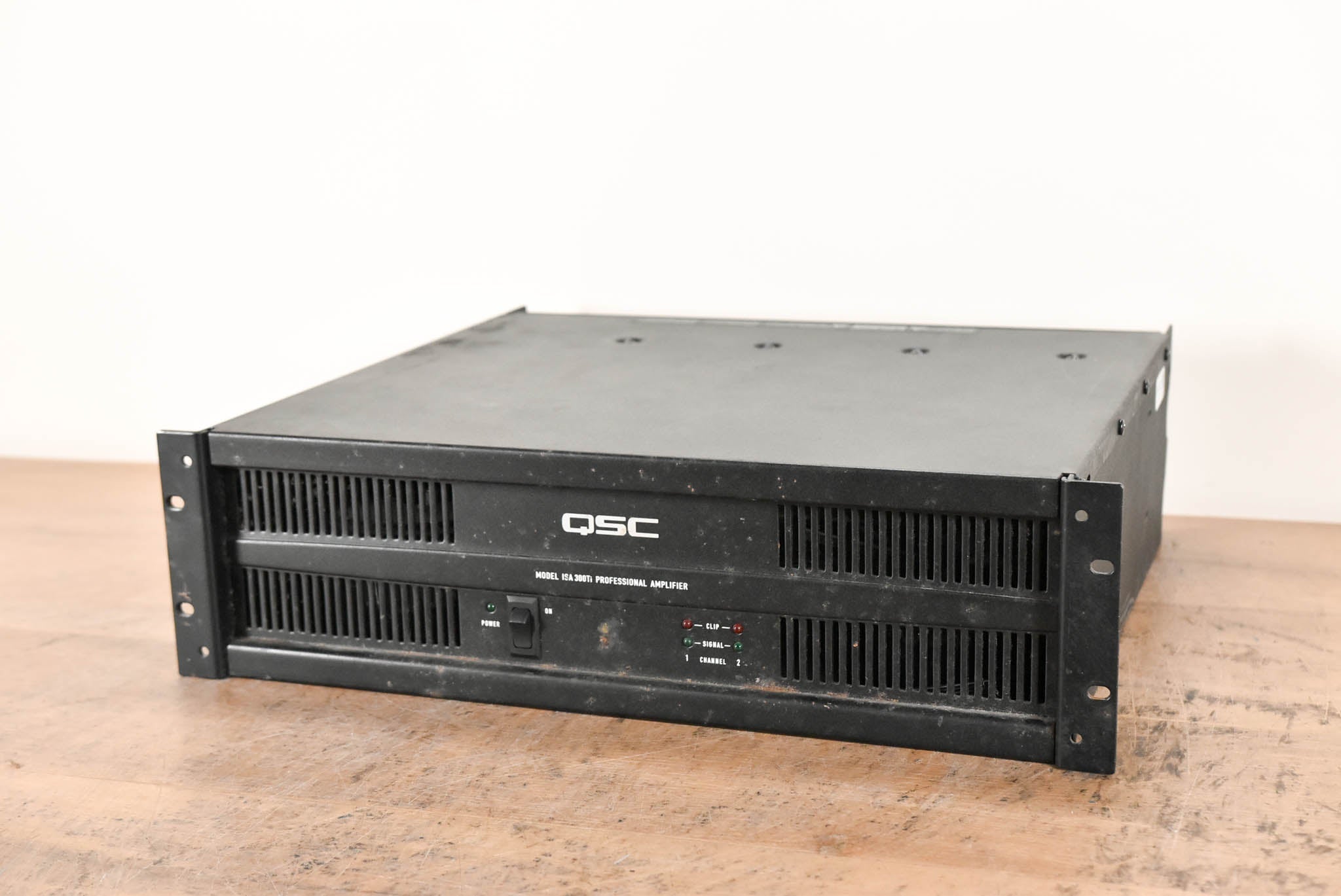 QSC ISA300Ti Two-Channel Power Amplifier