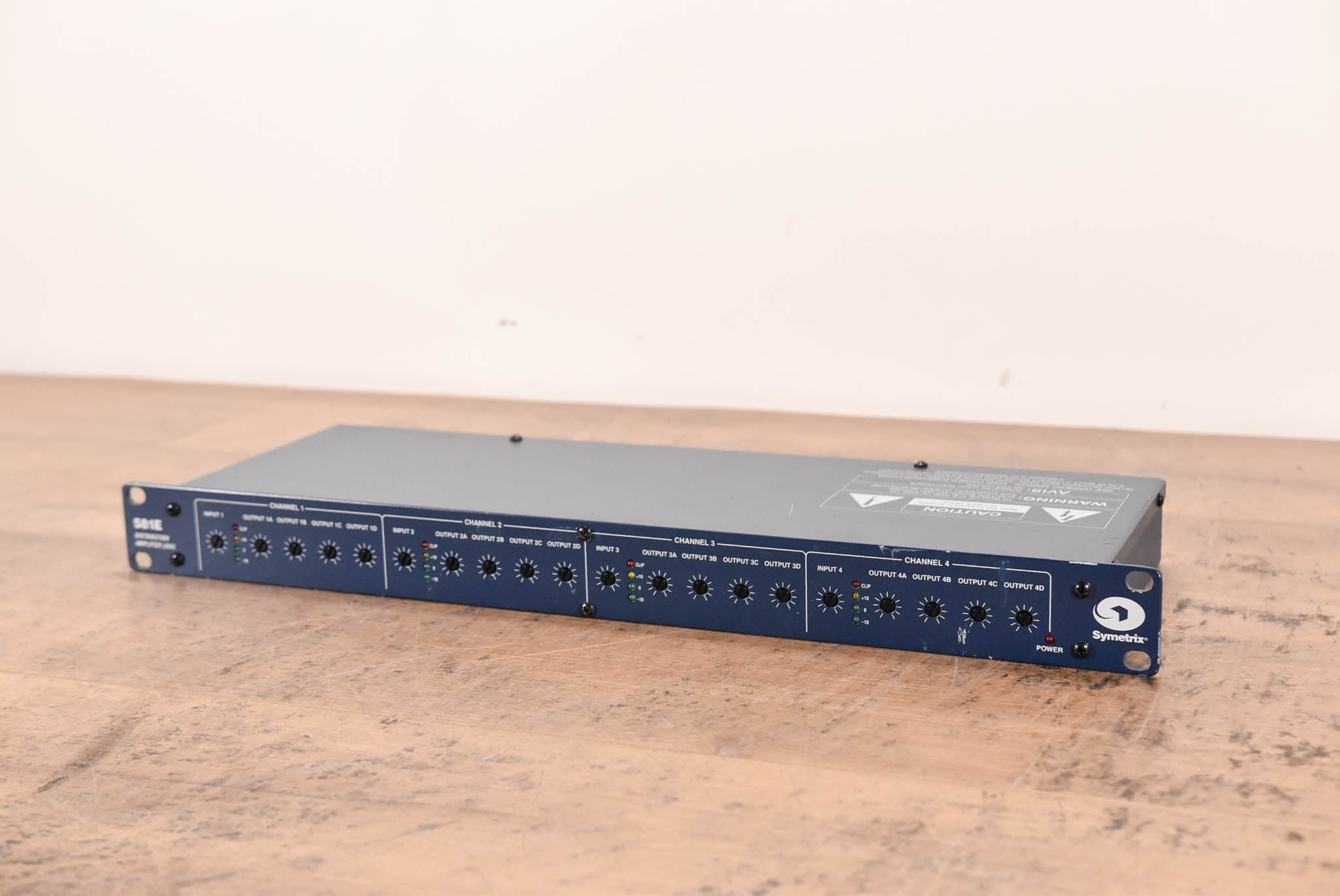 Symetrix 581E Distribution Amplifier (4x4)