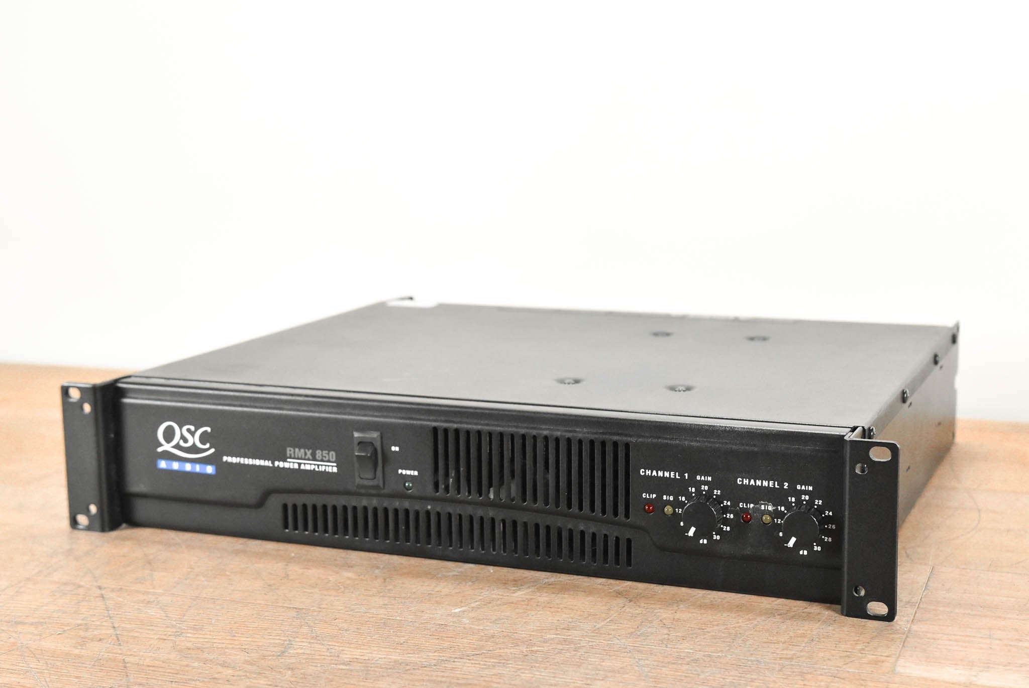 QSC RMX850 2-Channel Power Amplifier