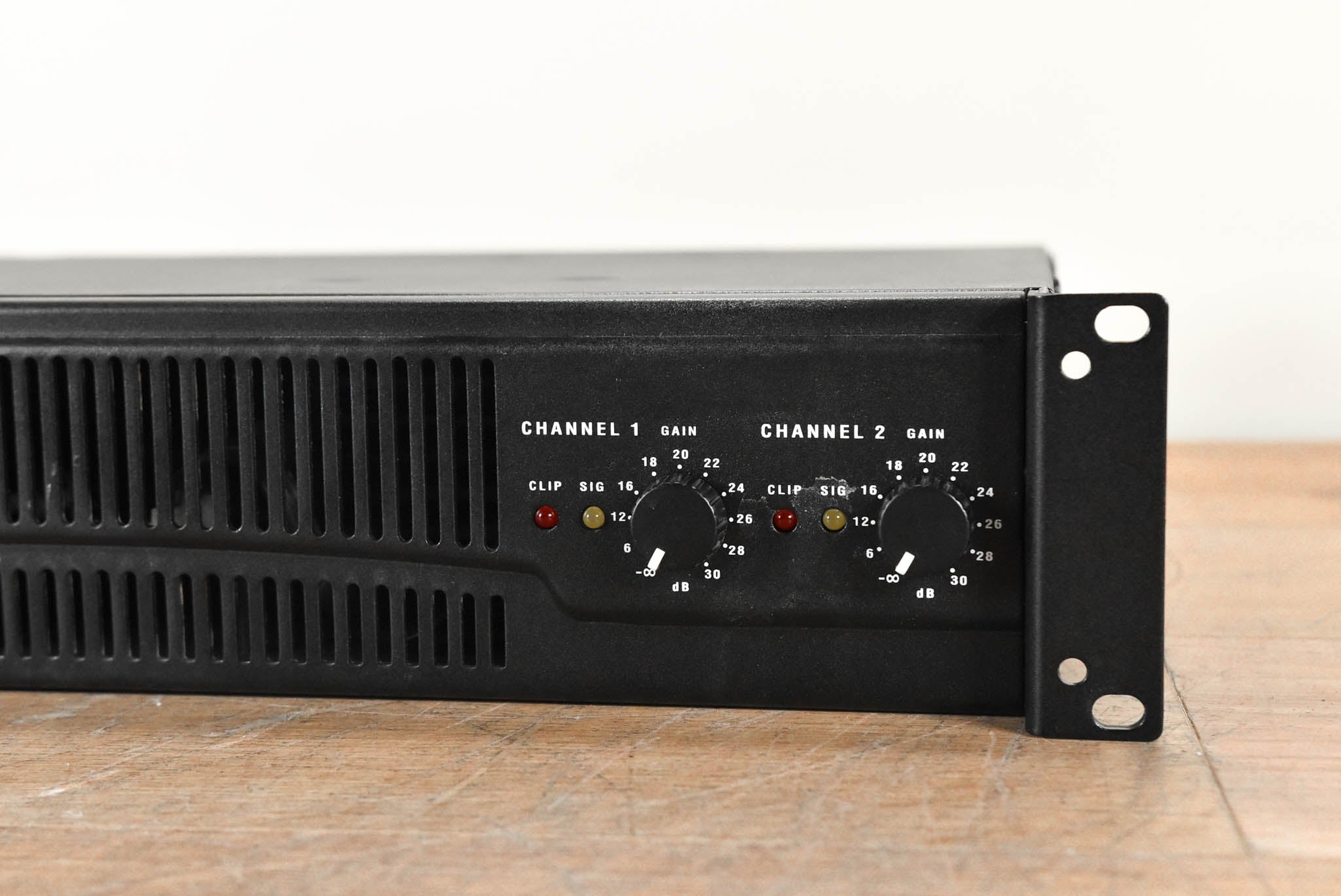 QSC RMX850 2-Channel Power Amplifier